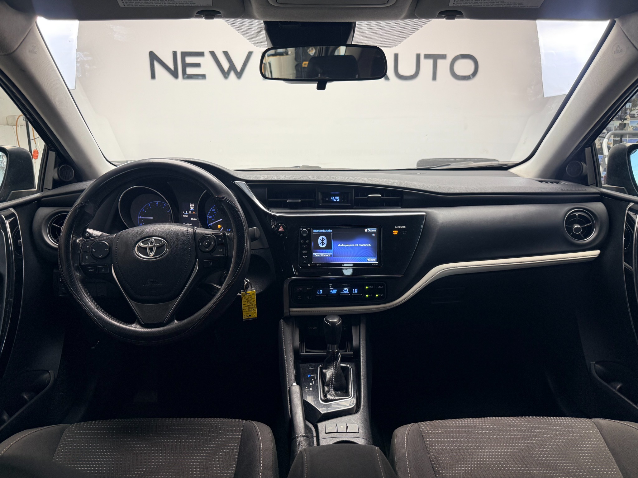 Corolla iM cockpit